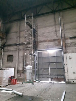 USI DE GARAJ SECTIONALE INDUSTRIALE CU SISTEM DE CULISARE FVL ( FULL VERTICAL )